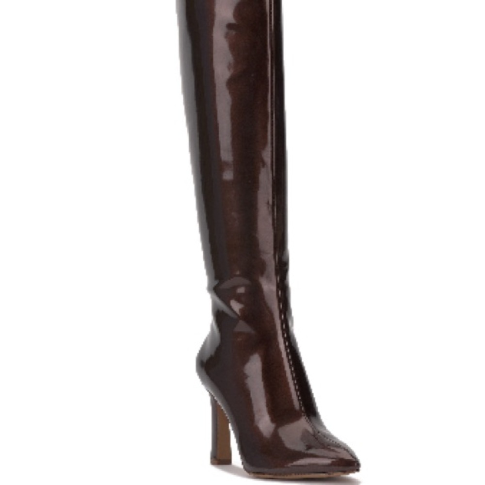 Brown leather boots, size 6
